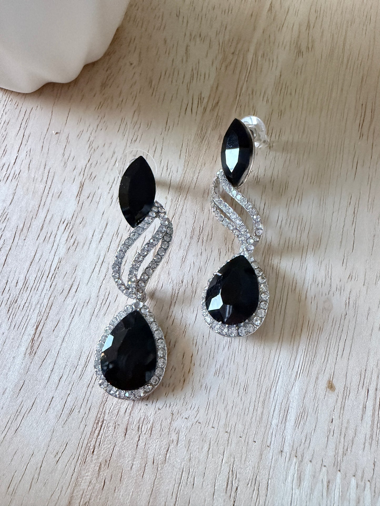Midnight glam earrings