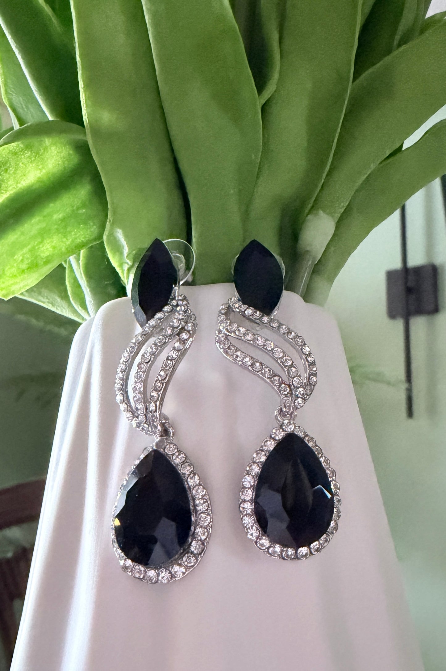 Midnight glam earrings